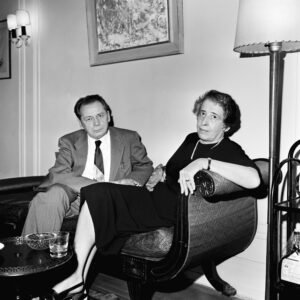 Hannah Arendt with her husband Heinrich Bluecher in 1960. © Fred Stein/dpa/Alamy